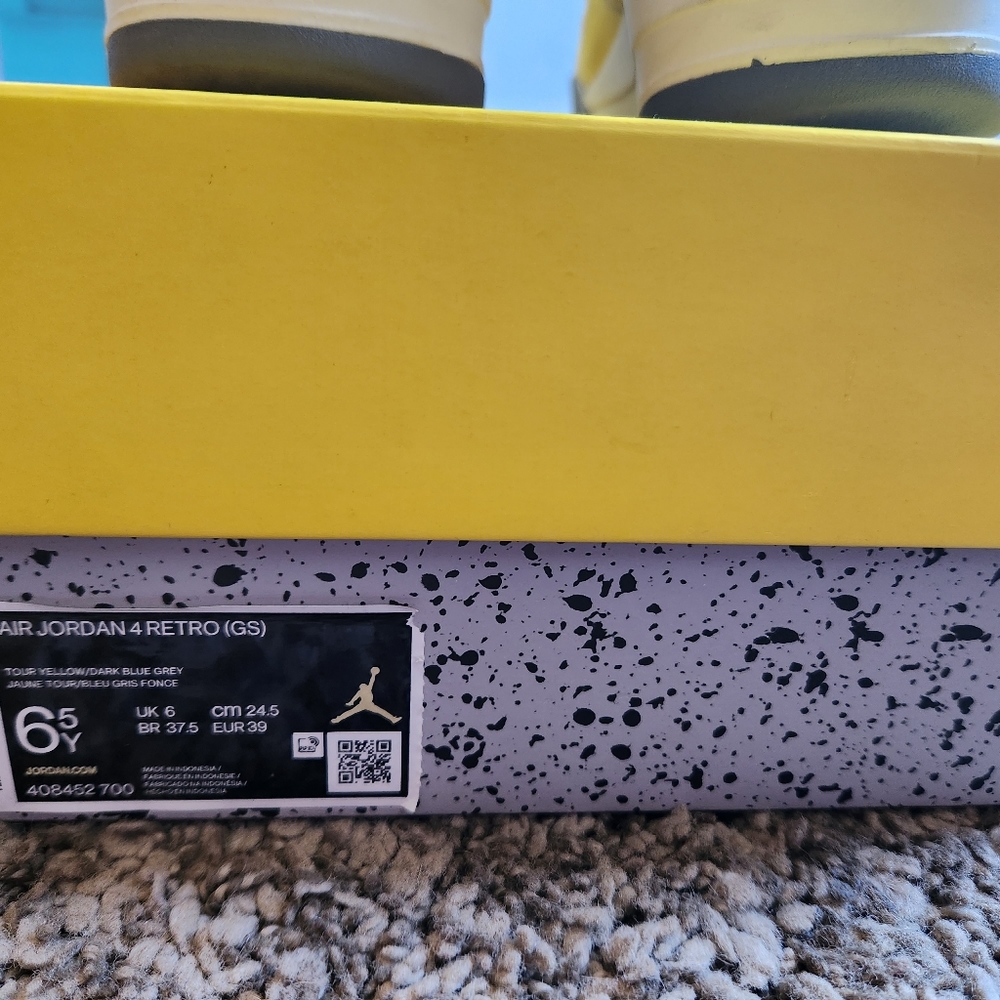 Air Jordan 4 Retro